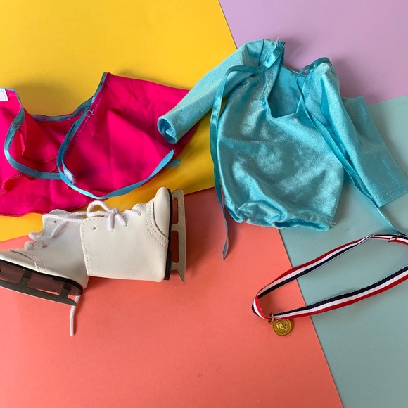 18” doll ice skater set - Picture 2 of 2